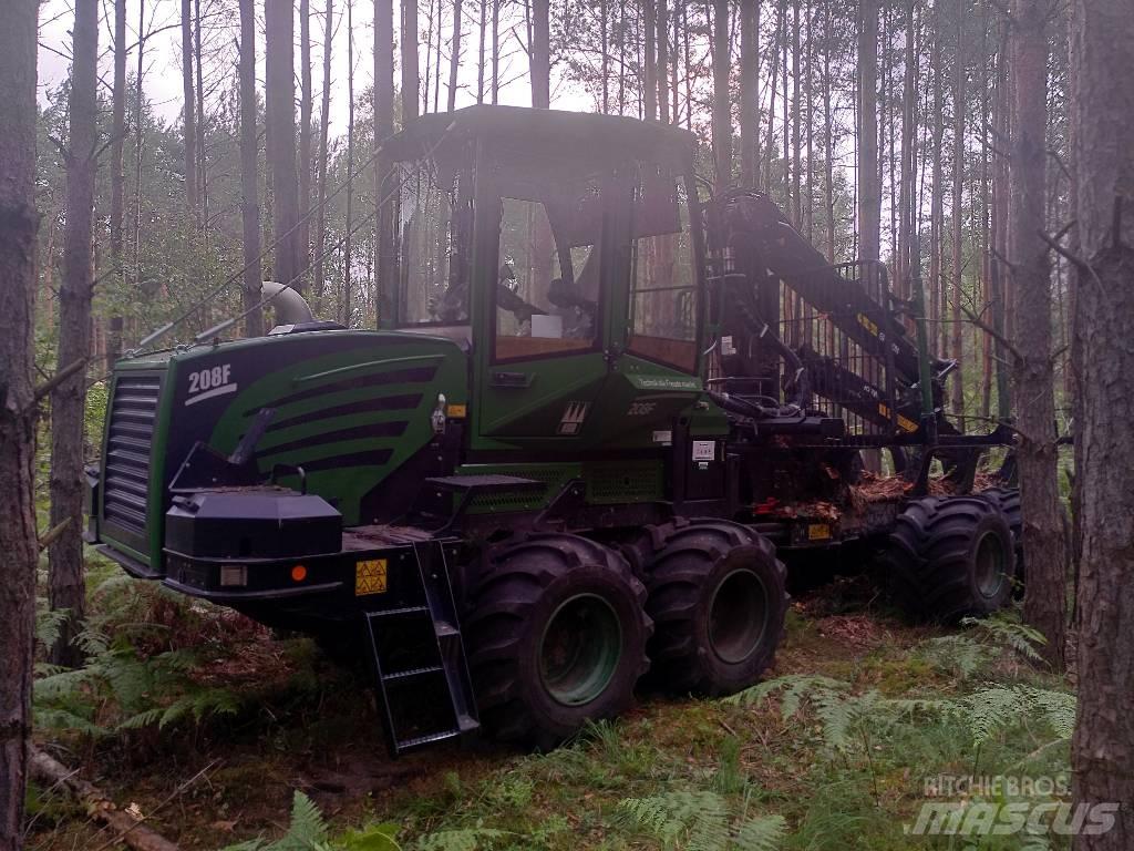 HSM 208 F Naudoti miškovežiai (Forvarderiai)