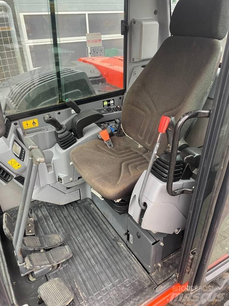 Kubota KX080-4a Vidutinės galios ekskavatoriai 7-12 t