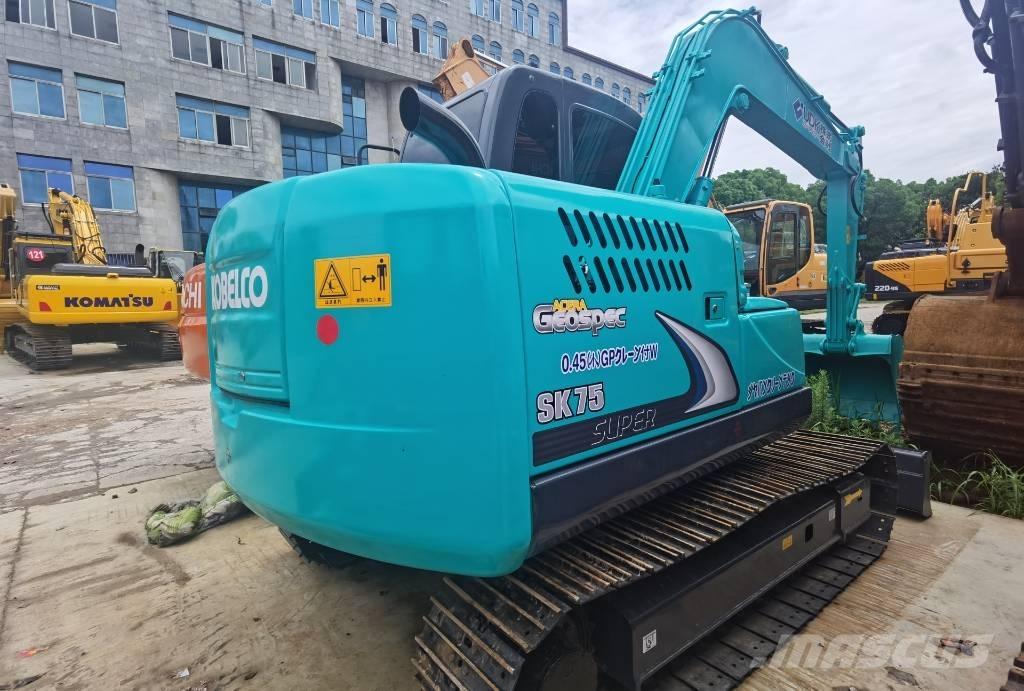 Kobelco SK 75 Vidutinės galios ekskavatoriai 7-12 t