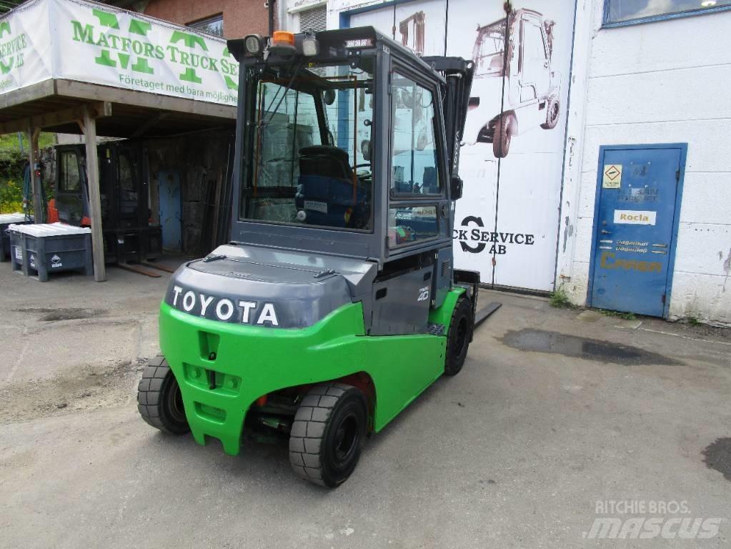 Toyota Elmotvikt Elektriniai šakiniai krautuvai