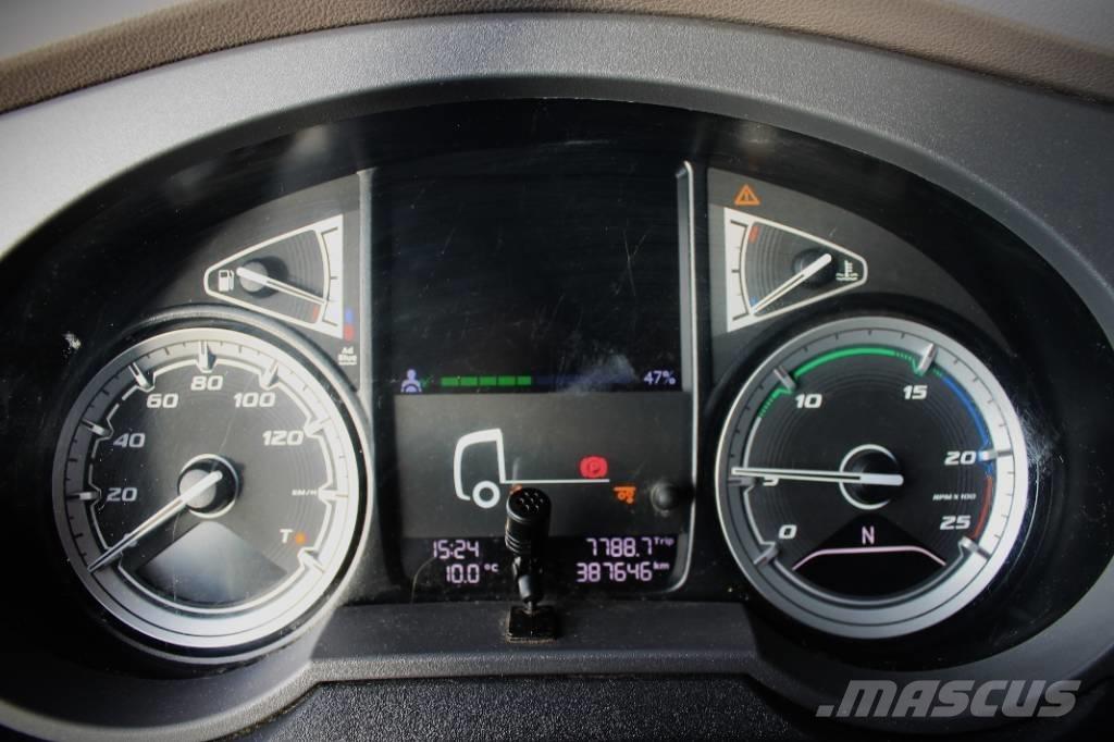DAF XF 480 FAR Sunkvežimiai su dengtu kėbulu