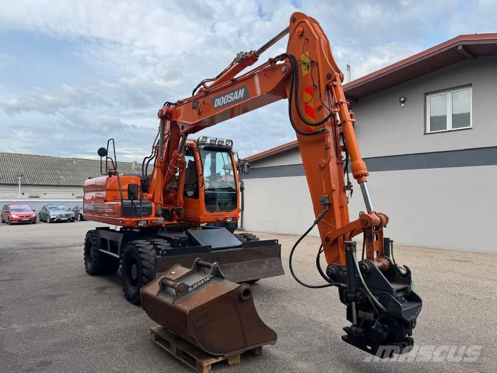 Doosan DX 140 W Ratiniai ekskavatoriai