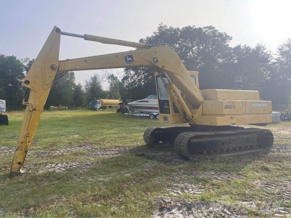 John Deere 690 B Vikšriniai ekskavatoriai