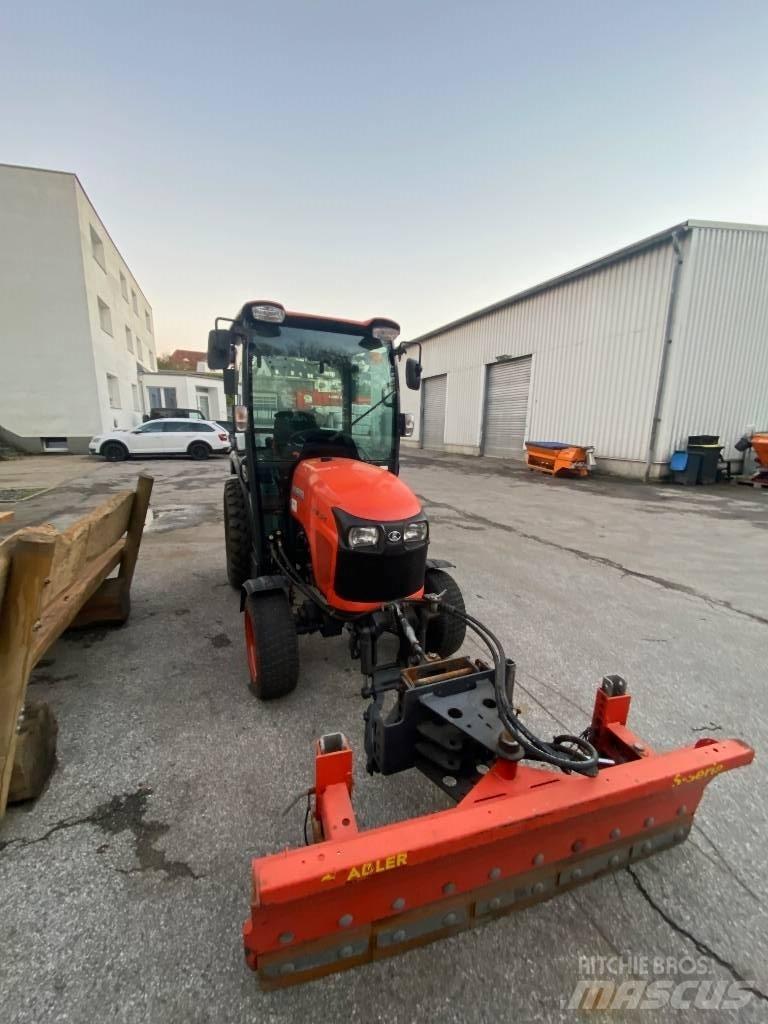 Kubota STW 34 Naudoti kompaktiški traktoriai