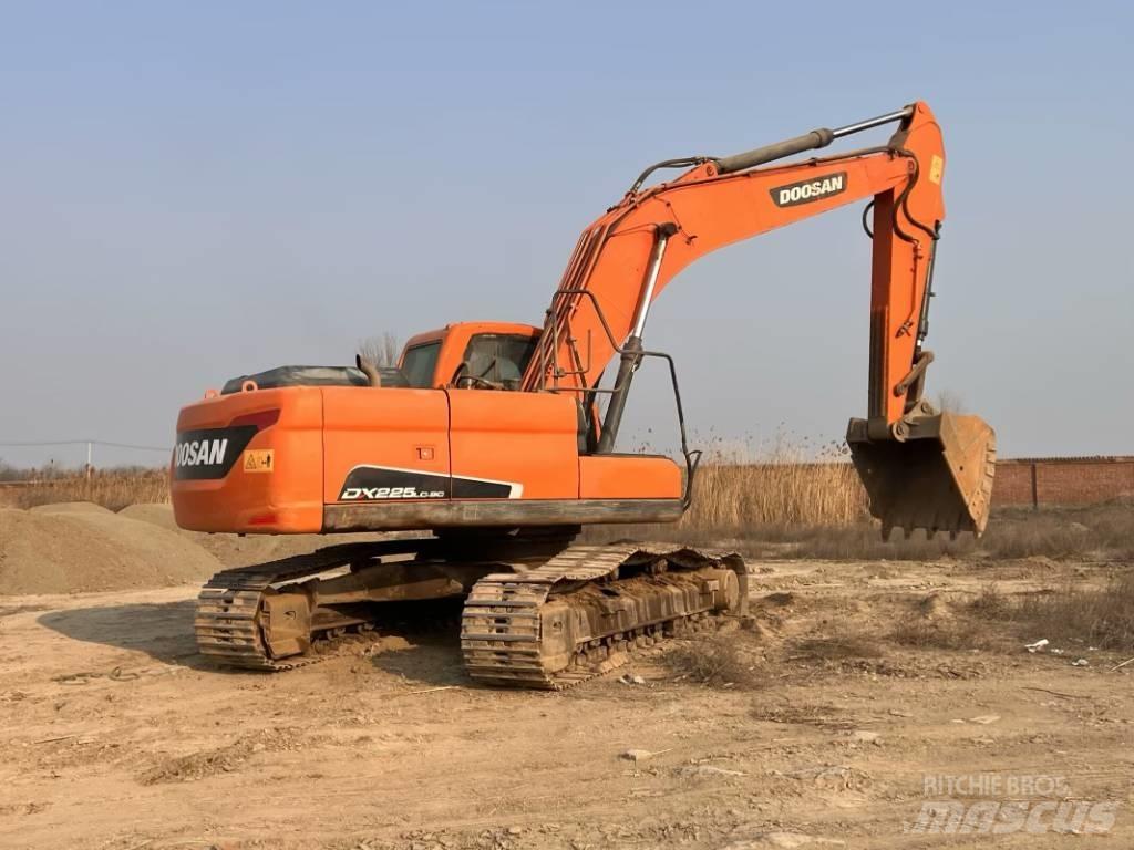 Doosan DX225LC-9C Vikšriniai ekskavatoriai