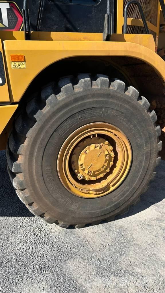 CAT 730 - 04A Karjeriniai savivarčiai