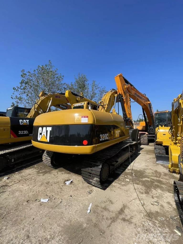 CAT 320 GC Vikšriniai ekskavatoriai