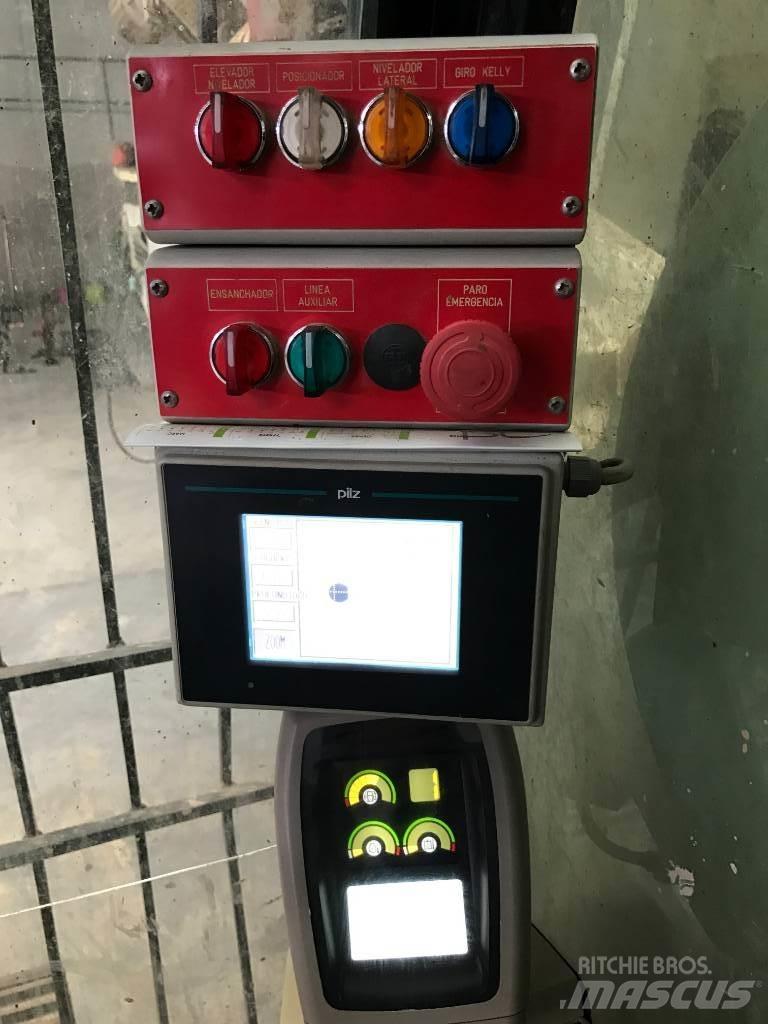 CAT 330 C Vikšriniai ekskavatoriai
