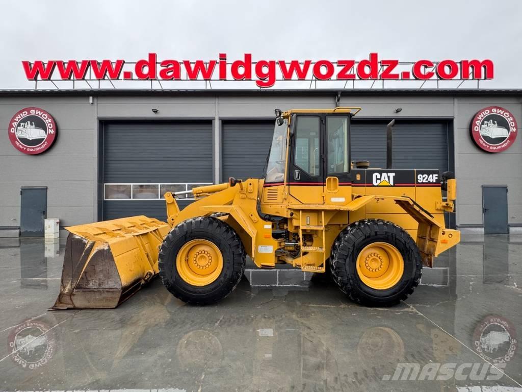 CAT 924 F Naudoti ratiniai krautuvai