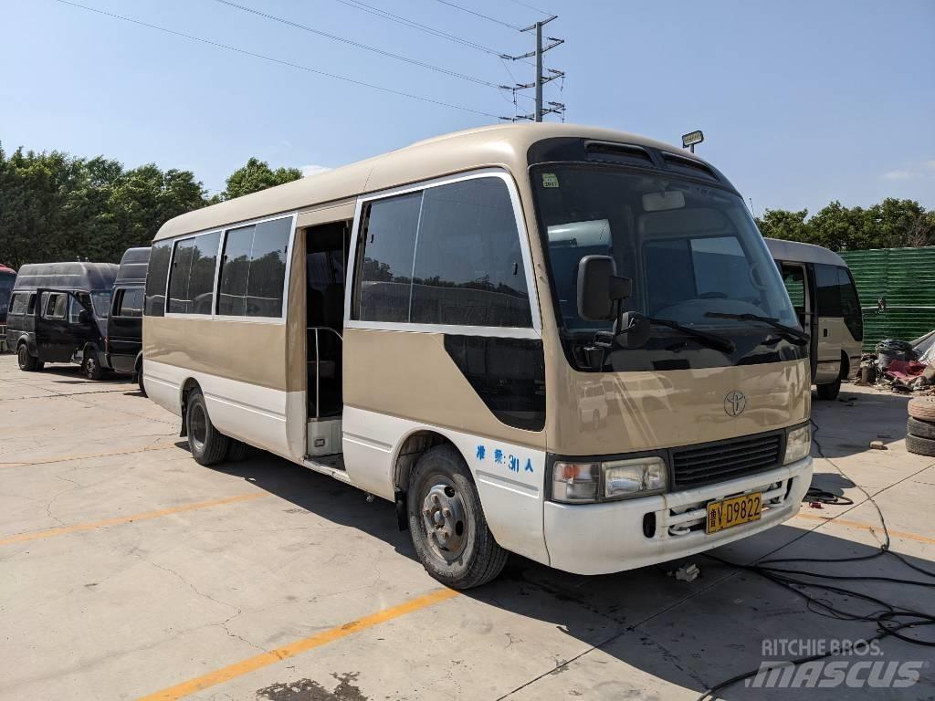 Toyota Coaster Tarpmiestiniai autobusai