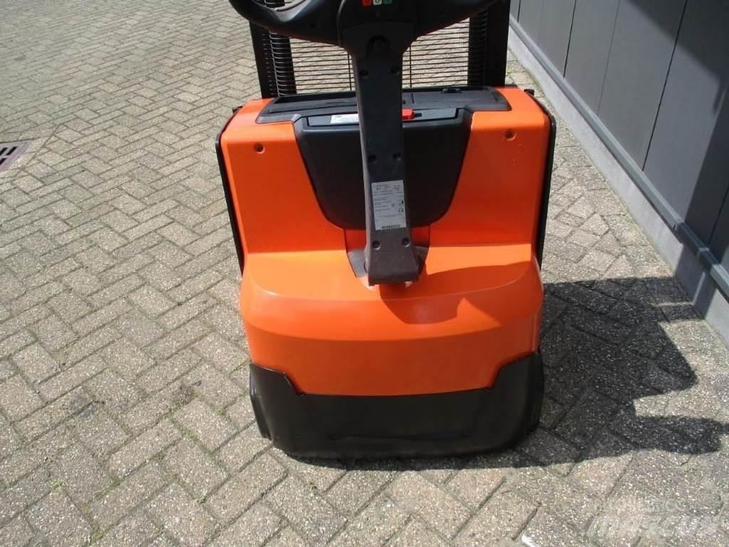 Toyota SWE 120L Rankiniai vėžimėliai