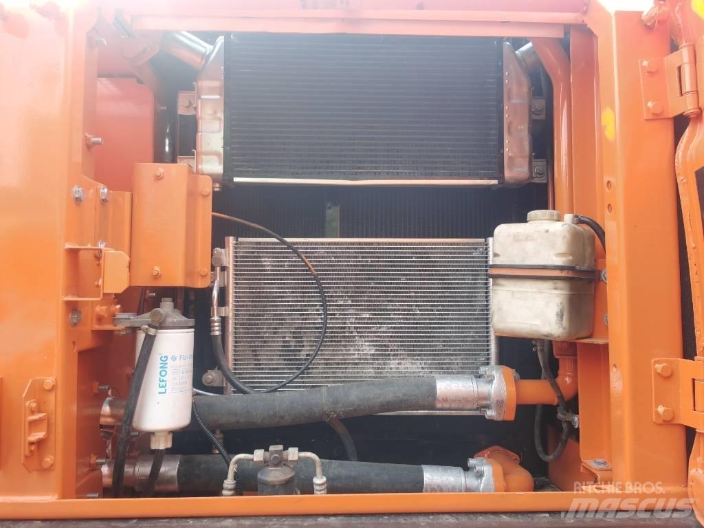 Doosan DX 225 LC Vikšriniai ekskavatoriai