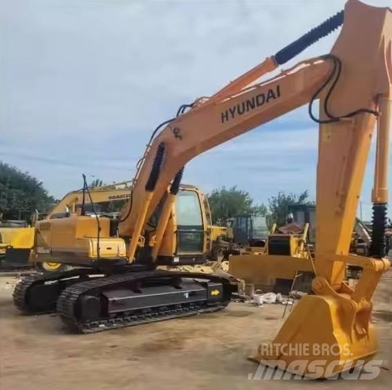 Hyundai 225 Vikšriniai ekskavatoriai