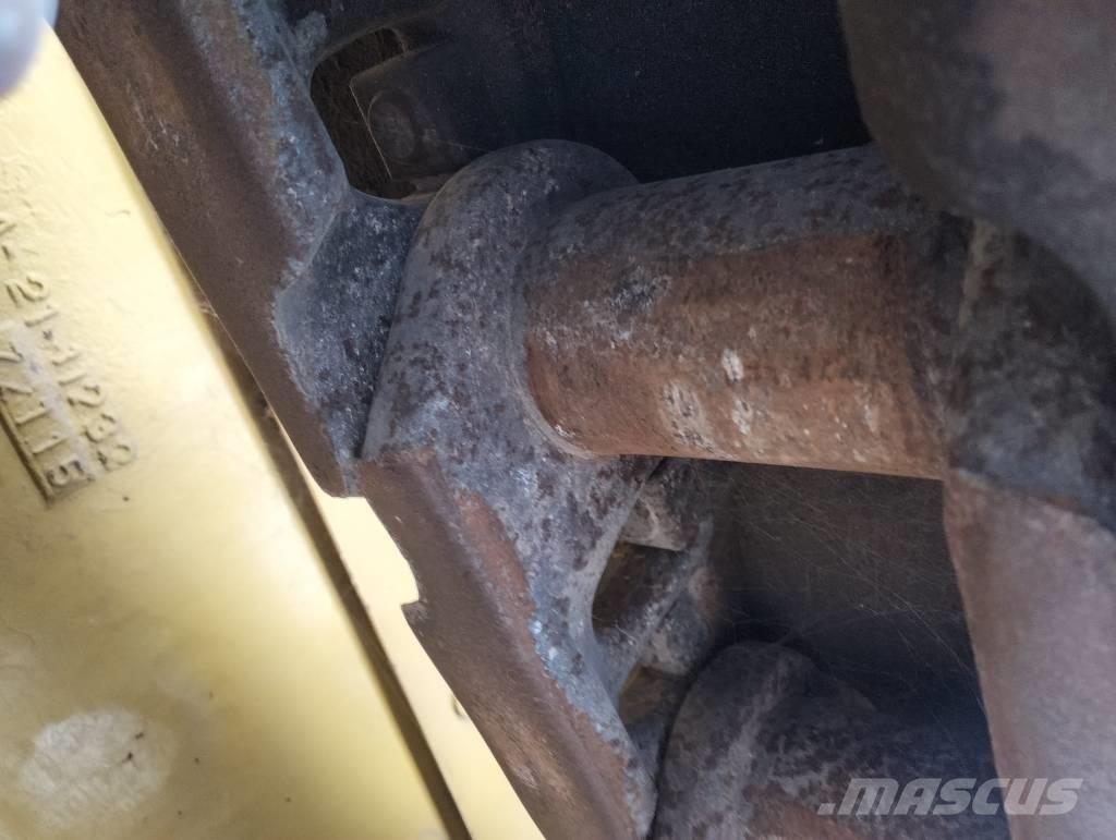 Komatsu D 155 A Vikšriniai buldozeriai