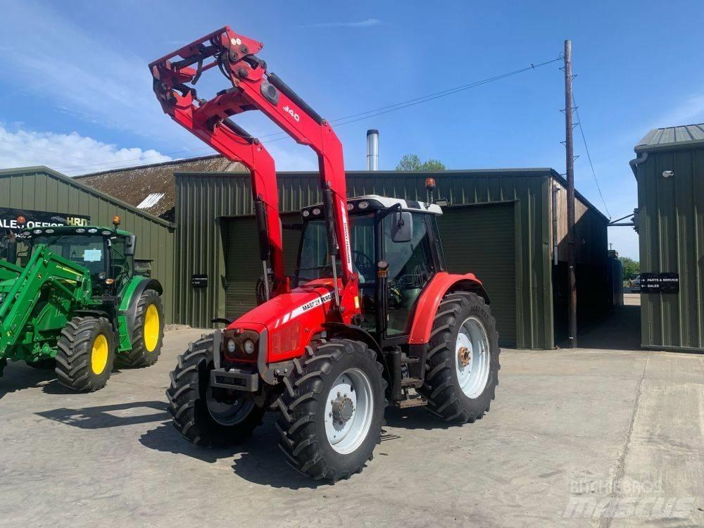 Massey Ferguson 5455 Traktoriai