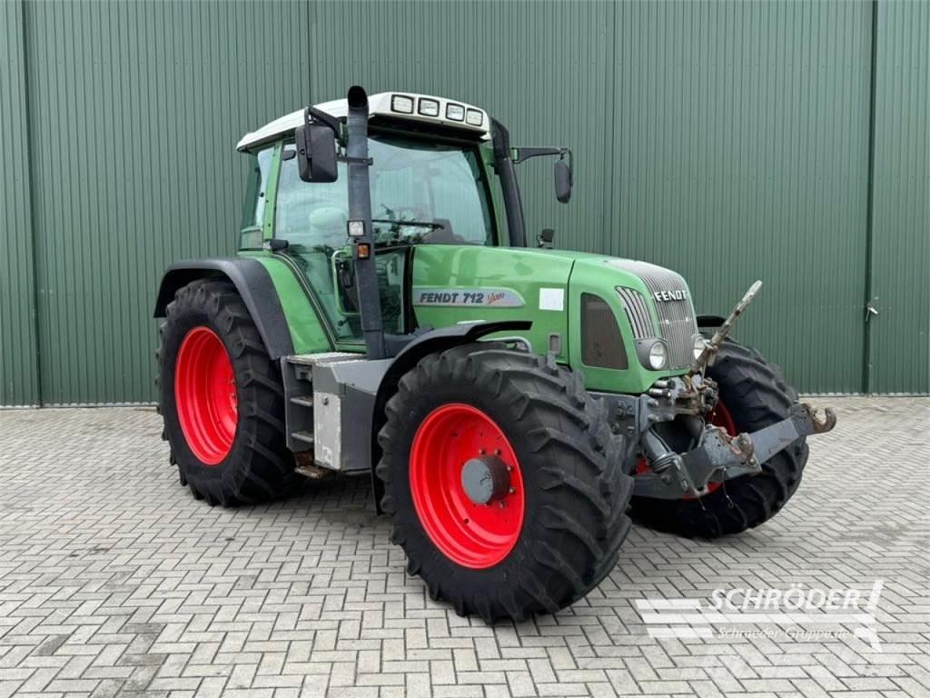 Fendt 712 VARIO Traktoriai