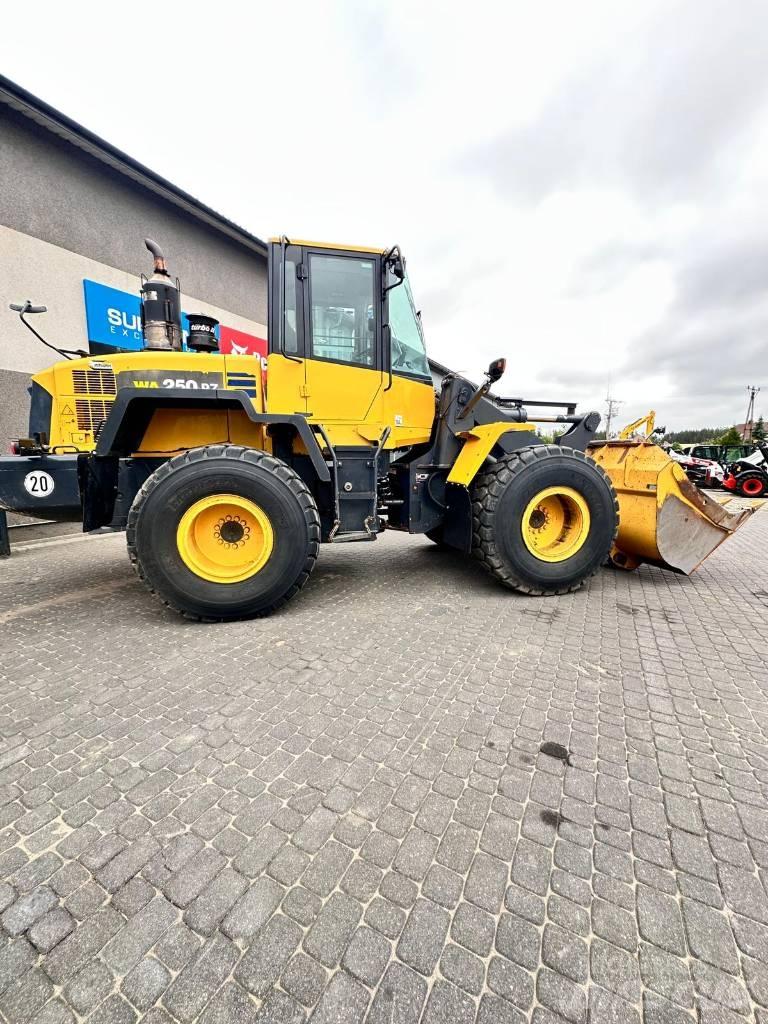 Komatsu WA 250 PZ-6 Naudoti ratiniai krautuvai