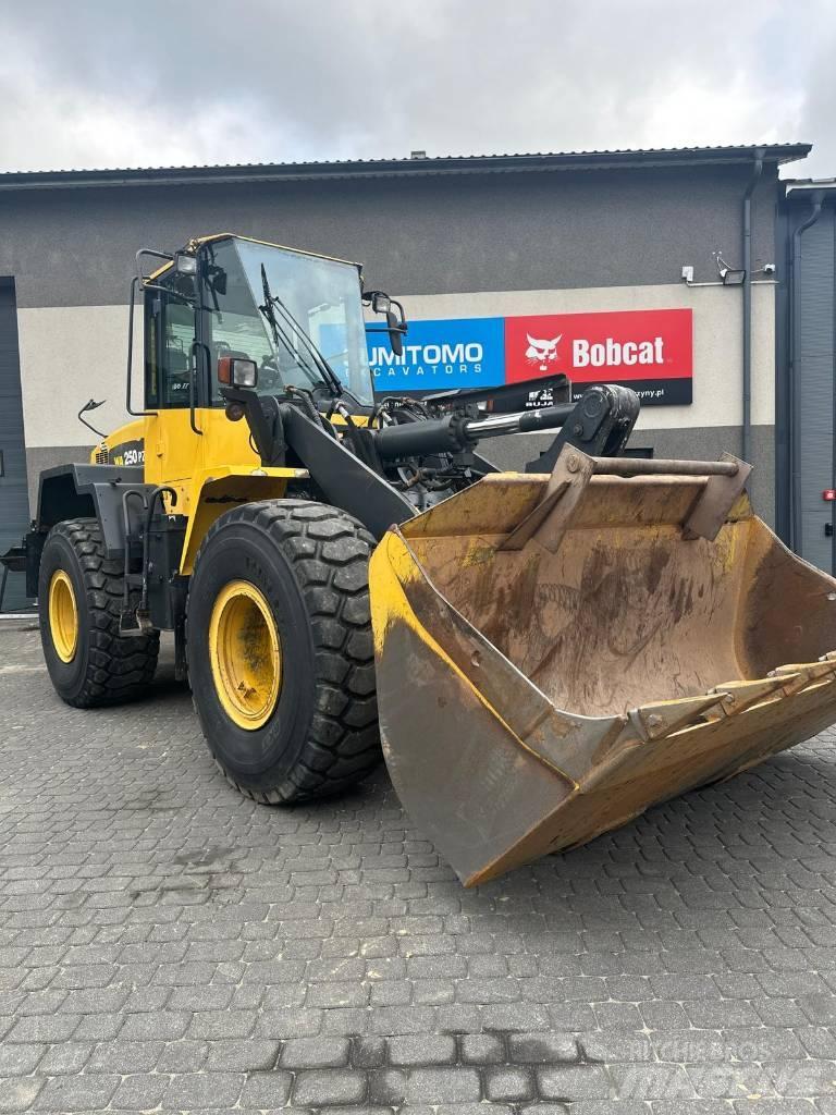 Komatsu WA 250 PZ-6 Naudoti ratiniai krautuvai