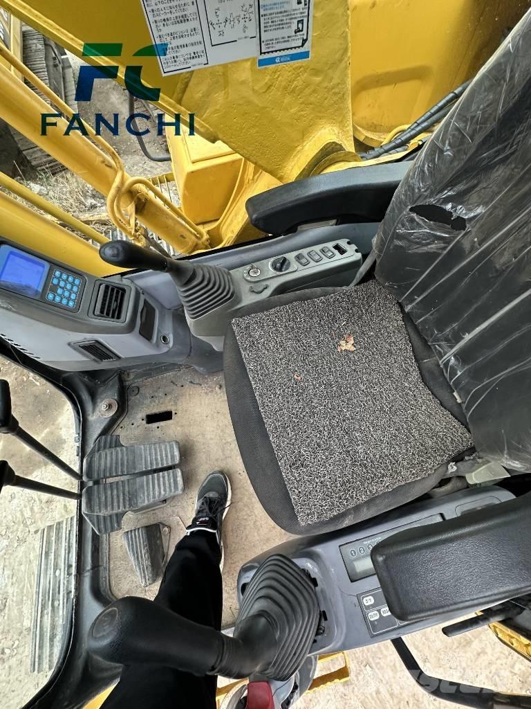 Komatsu PC 220 Vikšriniai ekskavatoriai