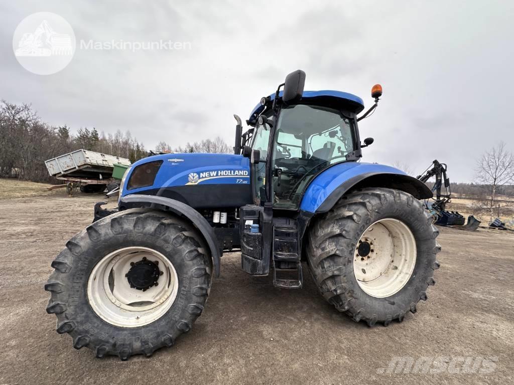 New Holland T 7.185 Traktoriai