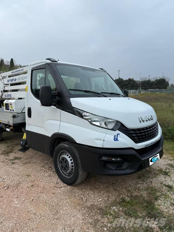 Oil & Steel 20.10 Plus Ant vilkikų montuojamos kėlimo platformos