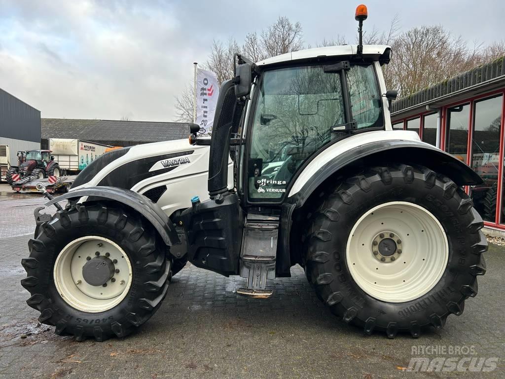 Valtra T154 Active Traktoriai