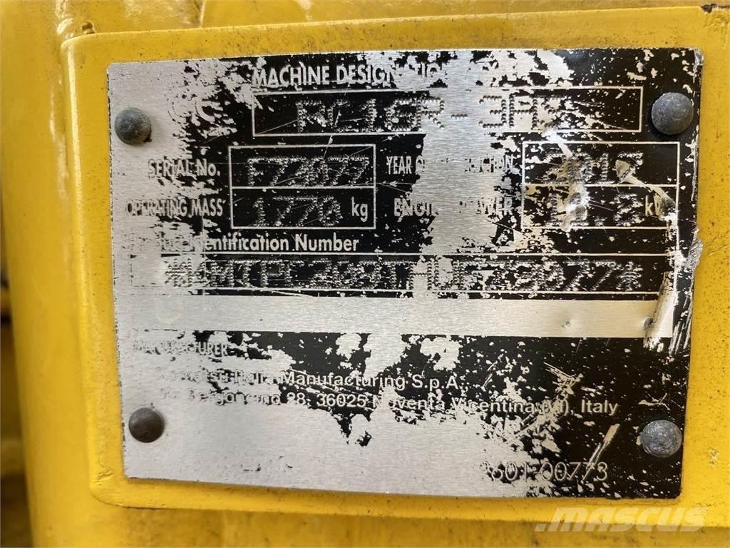 Komatsu PC16R-3HS Ratiniai ekskavatoriai