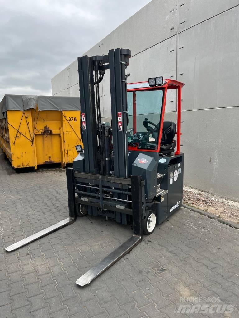 Combilift CBE3000 Krautuvai su pakrovimu iš šonų