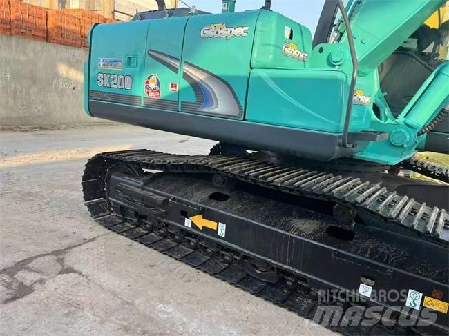 Kobelco SK 200 Vikšriniai ekskavatoriai
