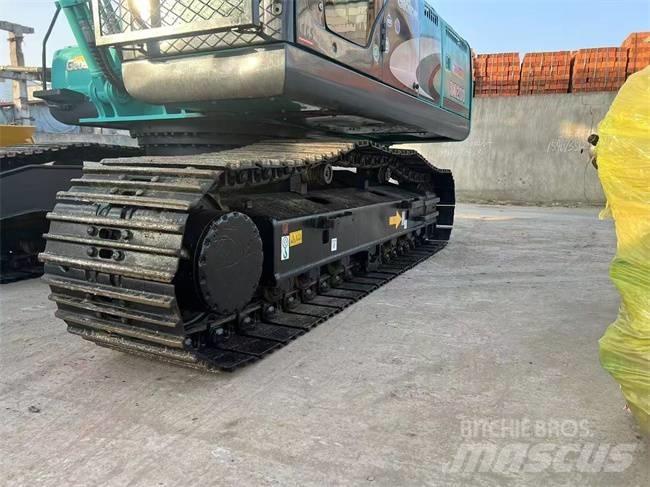 Kobelco SK 200 Vikšriniai ekskavatoriai