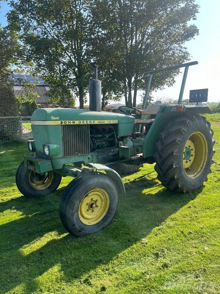 John Deere 1630 Traktoriai