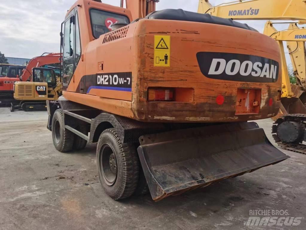 Doosan DH 210 W-7 Ratiniai ekskavatoriai