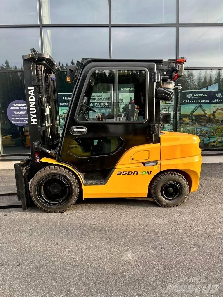 Hyundai 35DN-9V Dyzeliniai krautuvai