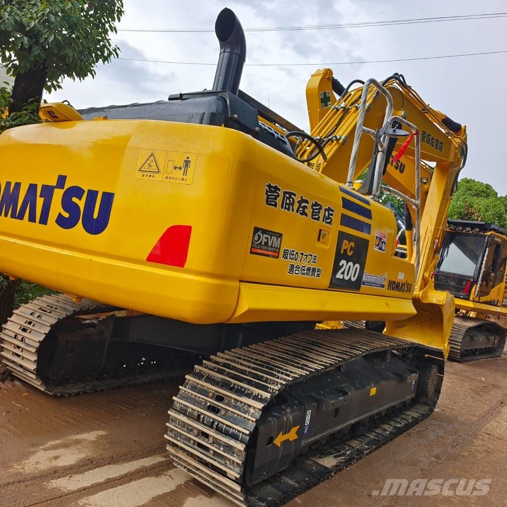 Komatsu PC 200 Vikšriniai ekskavatoriai