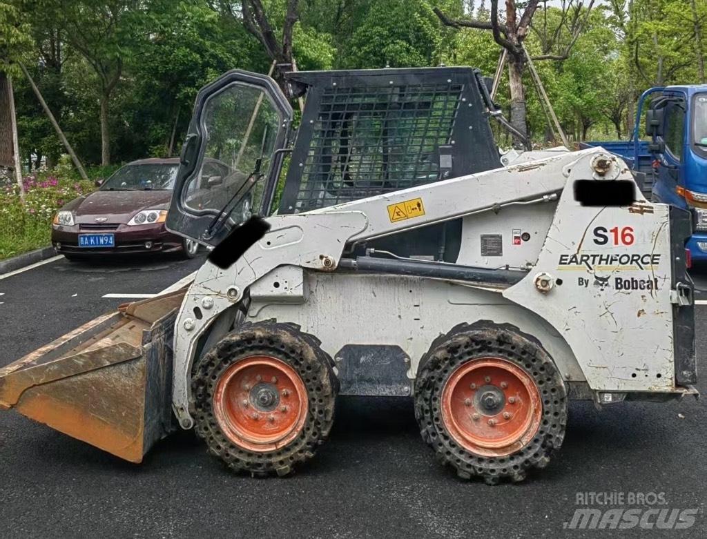 Bobcat S 16 Krautuvai su šoniniu pasukimu
