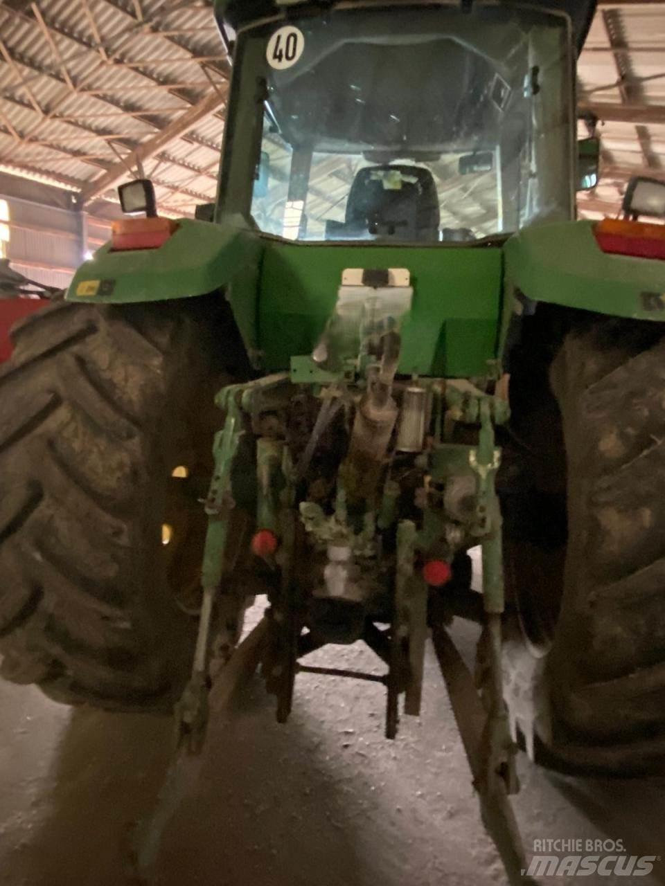 John Deere 8200 Traktoriai
