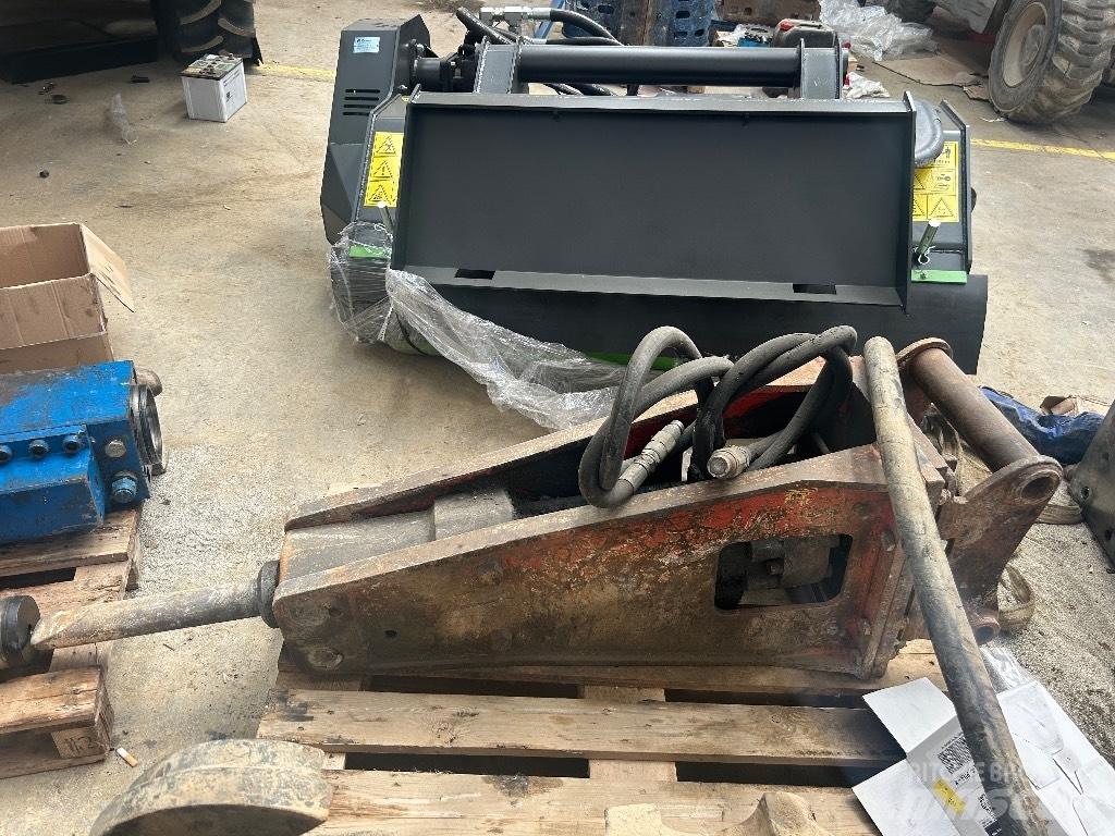 New Holland FB 200 Ekskavatoriniai krautuvai