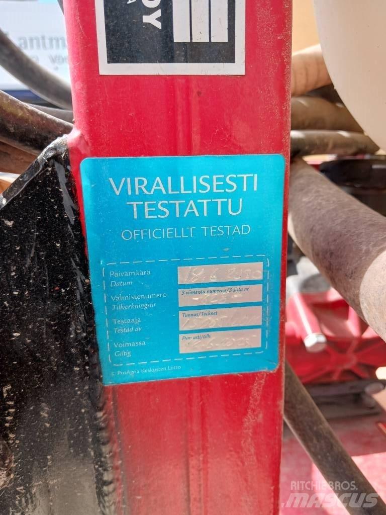  Pelikan 850/15 Įmontuoti purkštuvai