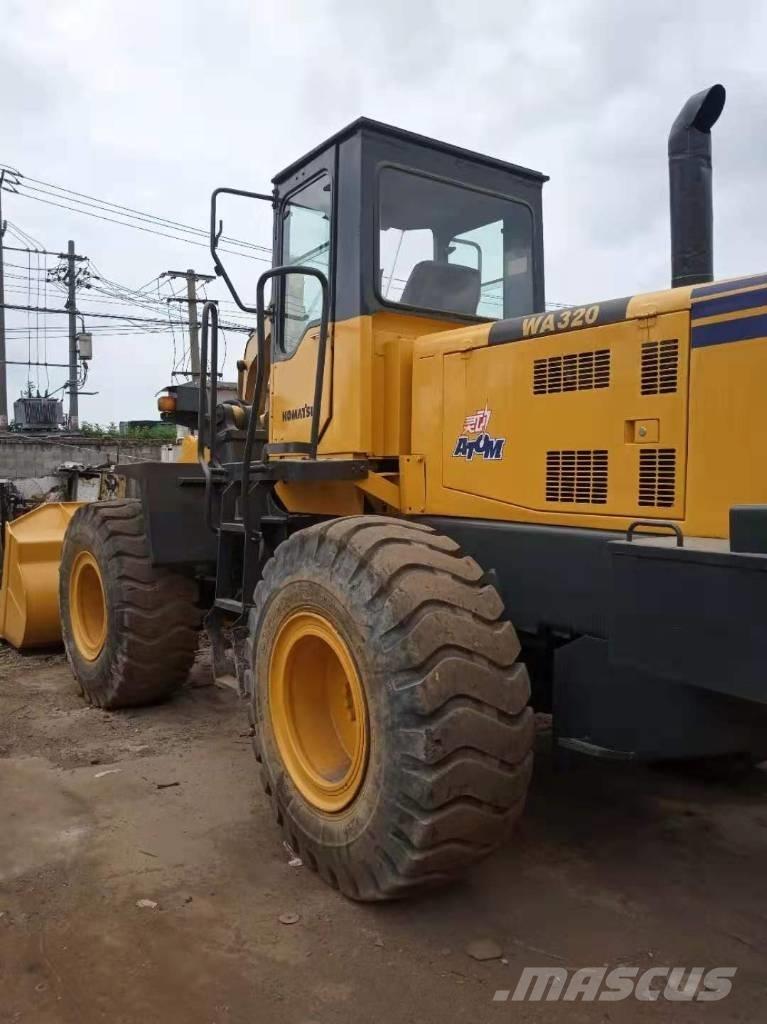 Komatsu WA 320-3 Naudoti ratiniai krautuvai