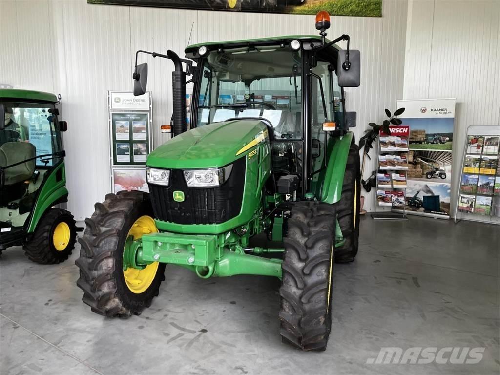 John Deere 5075E Traktoriai