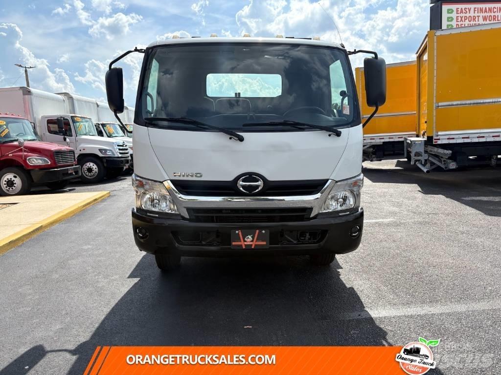 Hino 155 Pagalbos kelyje automobiliai