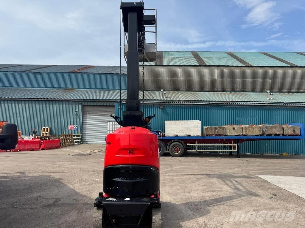 Manitou 100 VJR Vertikalūs stiebiniai keltuvai