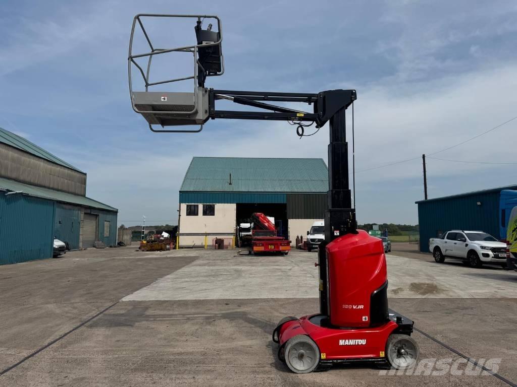 Manitou 100 VJR Vertikalūs stiebiniai keltuvai