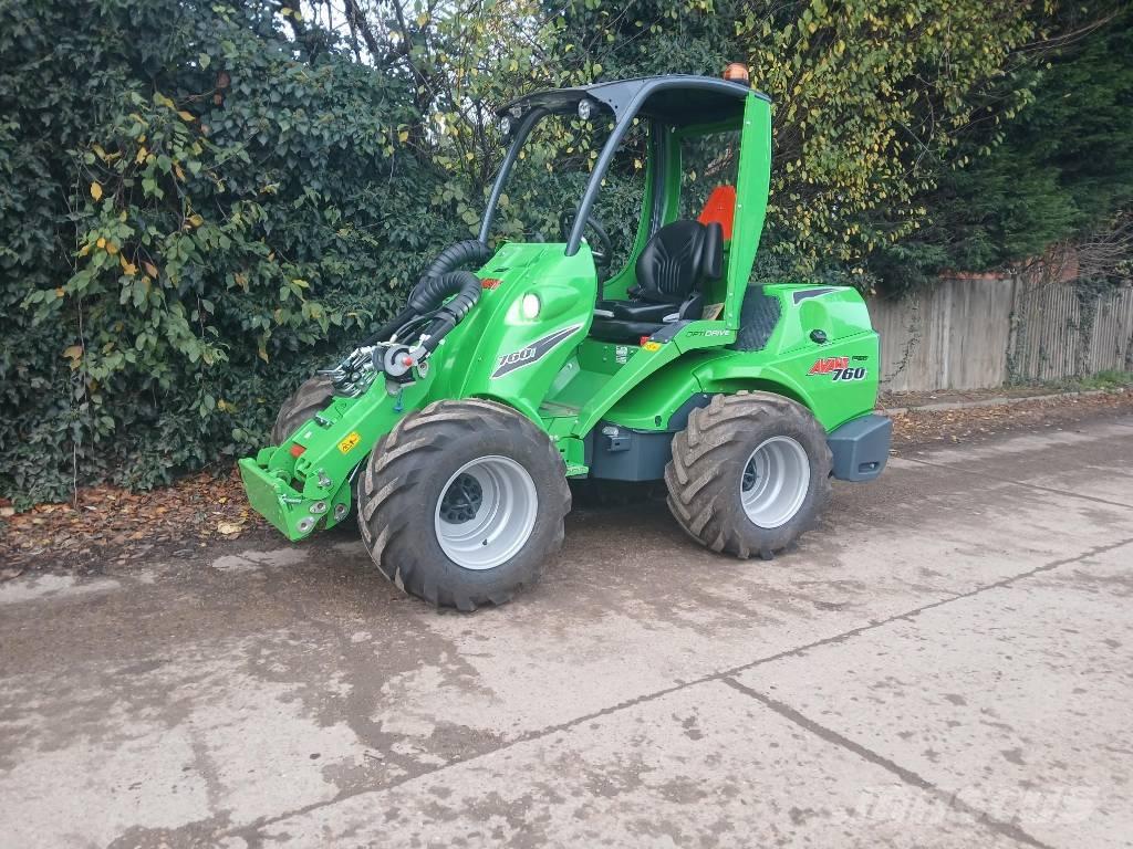 Avant 760i Daugiafunkciniai pakrovėjai