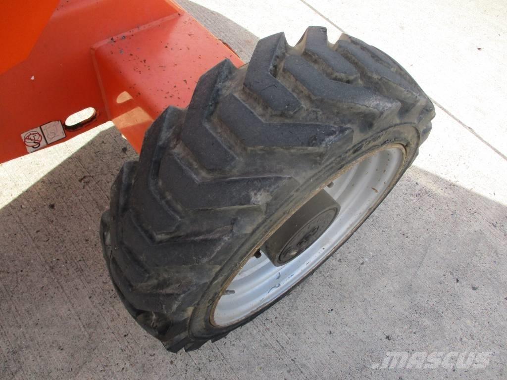 JLG 340AJ (835) Kompaktiškas savaeigis strėlinis keltuvas