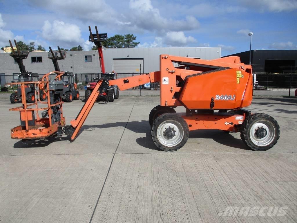 JLG 340AJ (835) Kompaktiškas savaeigis strėlinis keltuvas