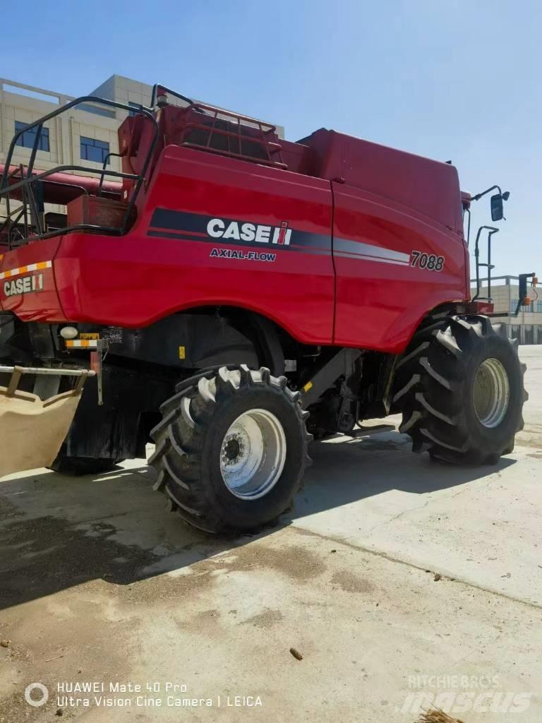 Case IH 7088 Derliaus nuėmimo kombainai
