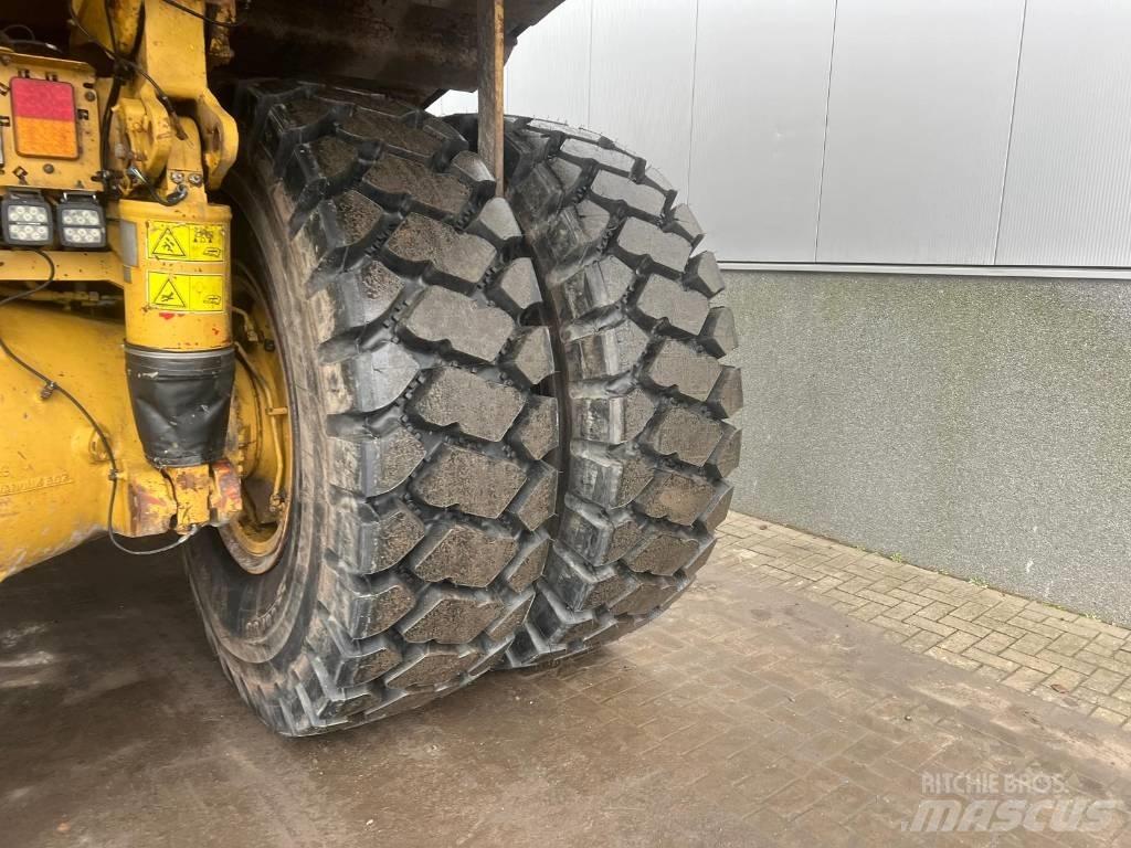 CAT 775 G Atliekų išvežimo technika