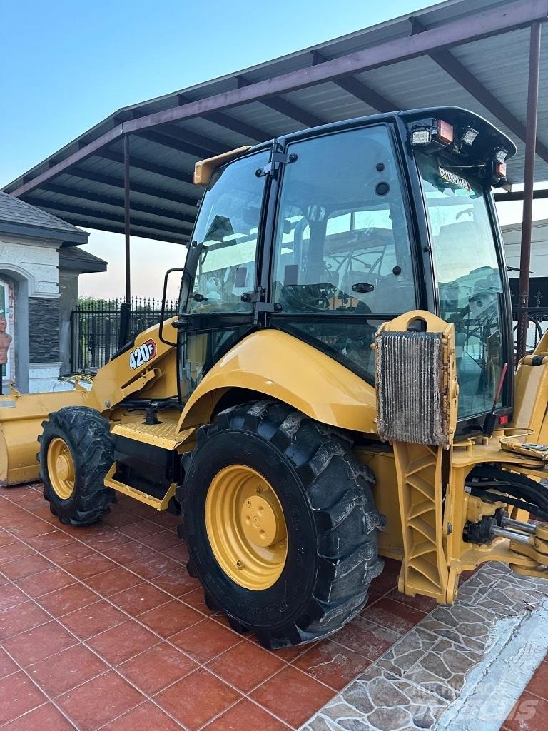 CAT 420 F Ekskavatoriniai krautuvai