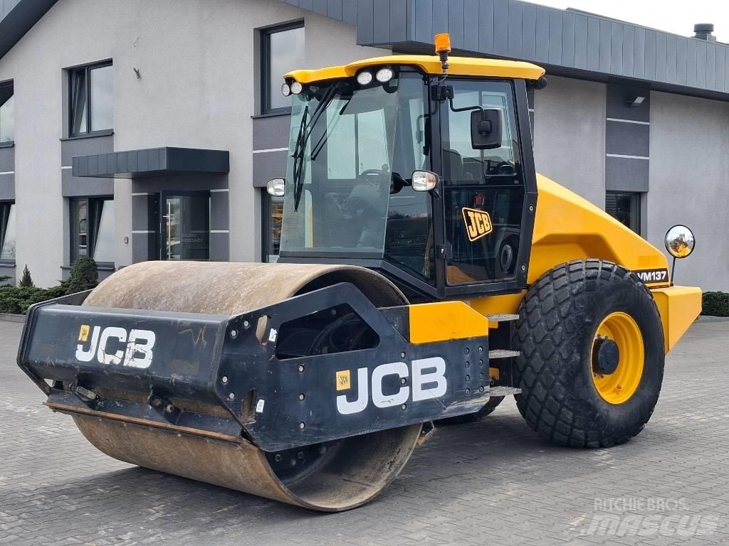 JCB VM 137 Vieno būgno volai